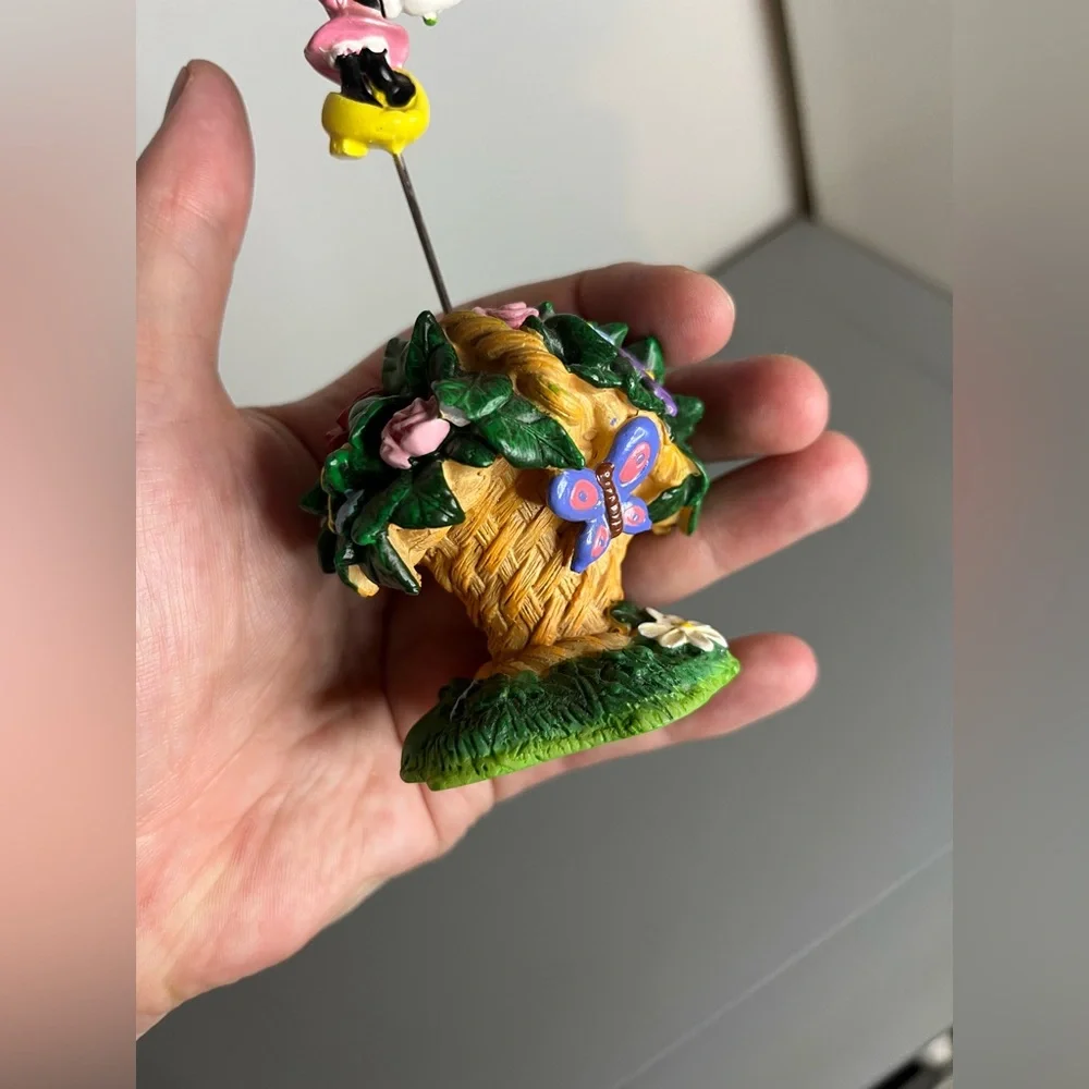 Disney VTG Park Minnie Mouse Colorful Spring Floral Scene Picture Photo Holder